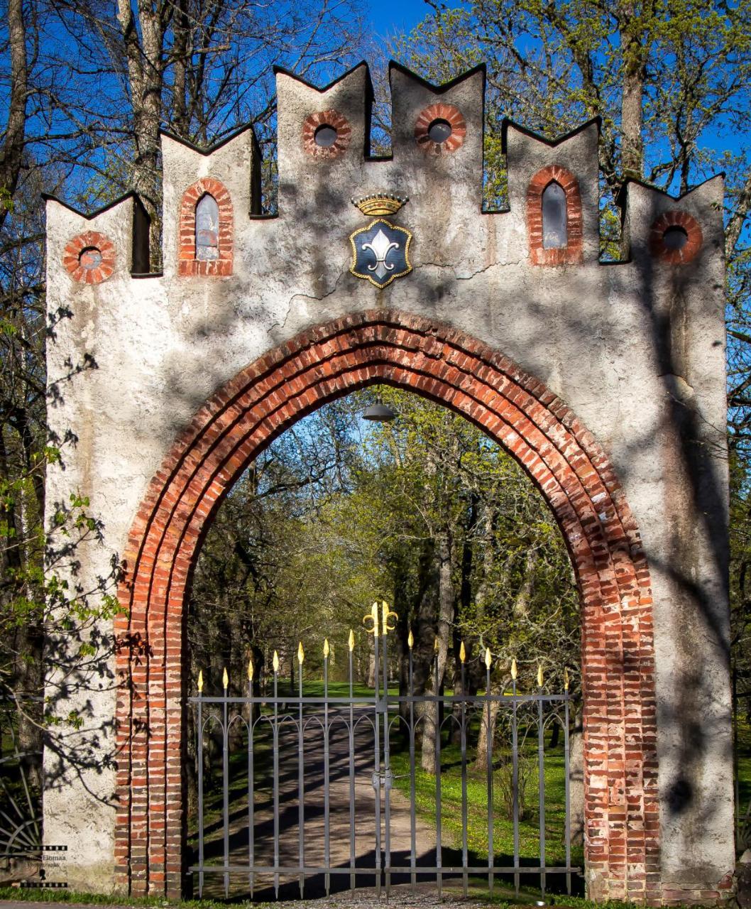 Mustion Linna / Svarta Manor Exterior photo